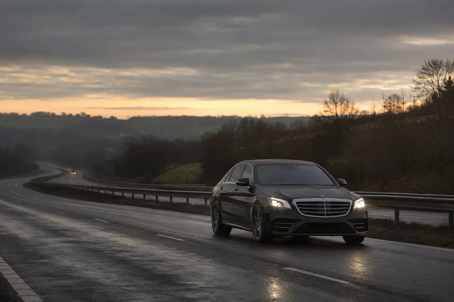 Long-distance executive travel with a chauffeur-driven vehicle